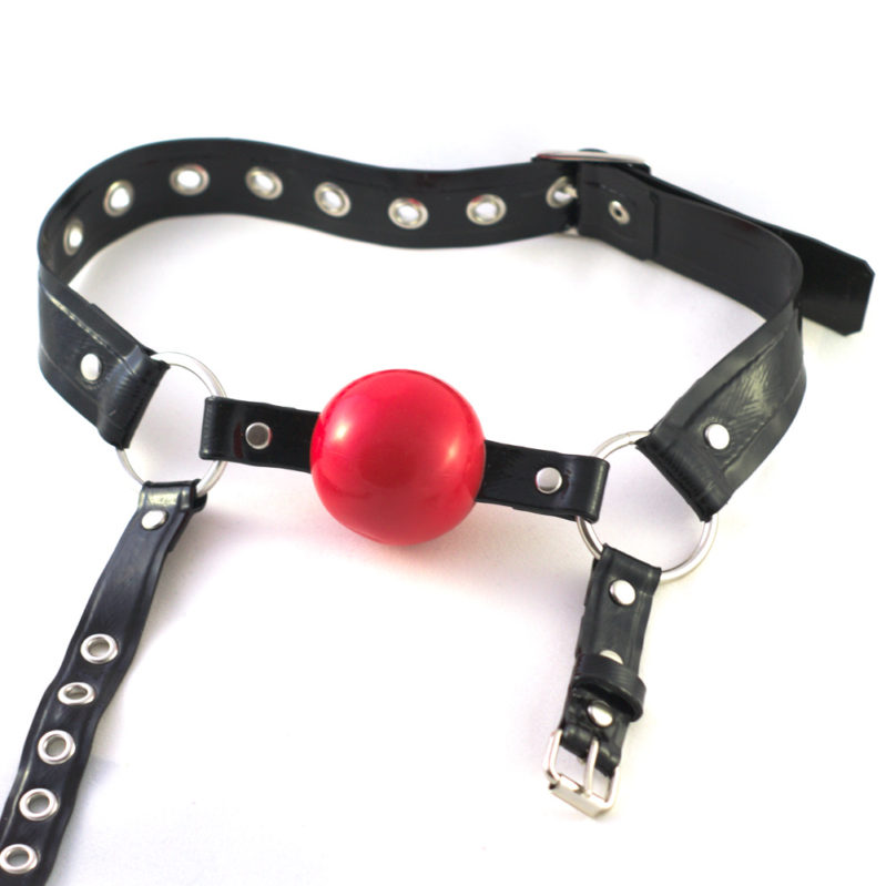 Chin strap latex ballgag